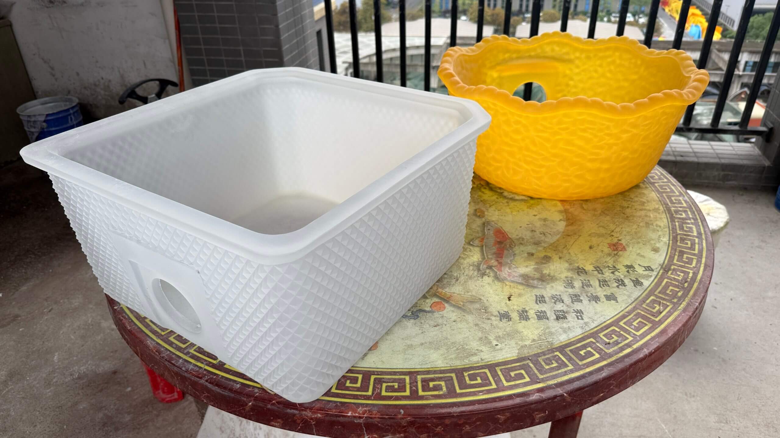 resin basin scaled