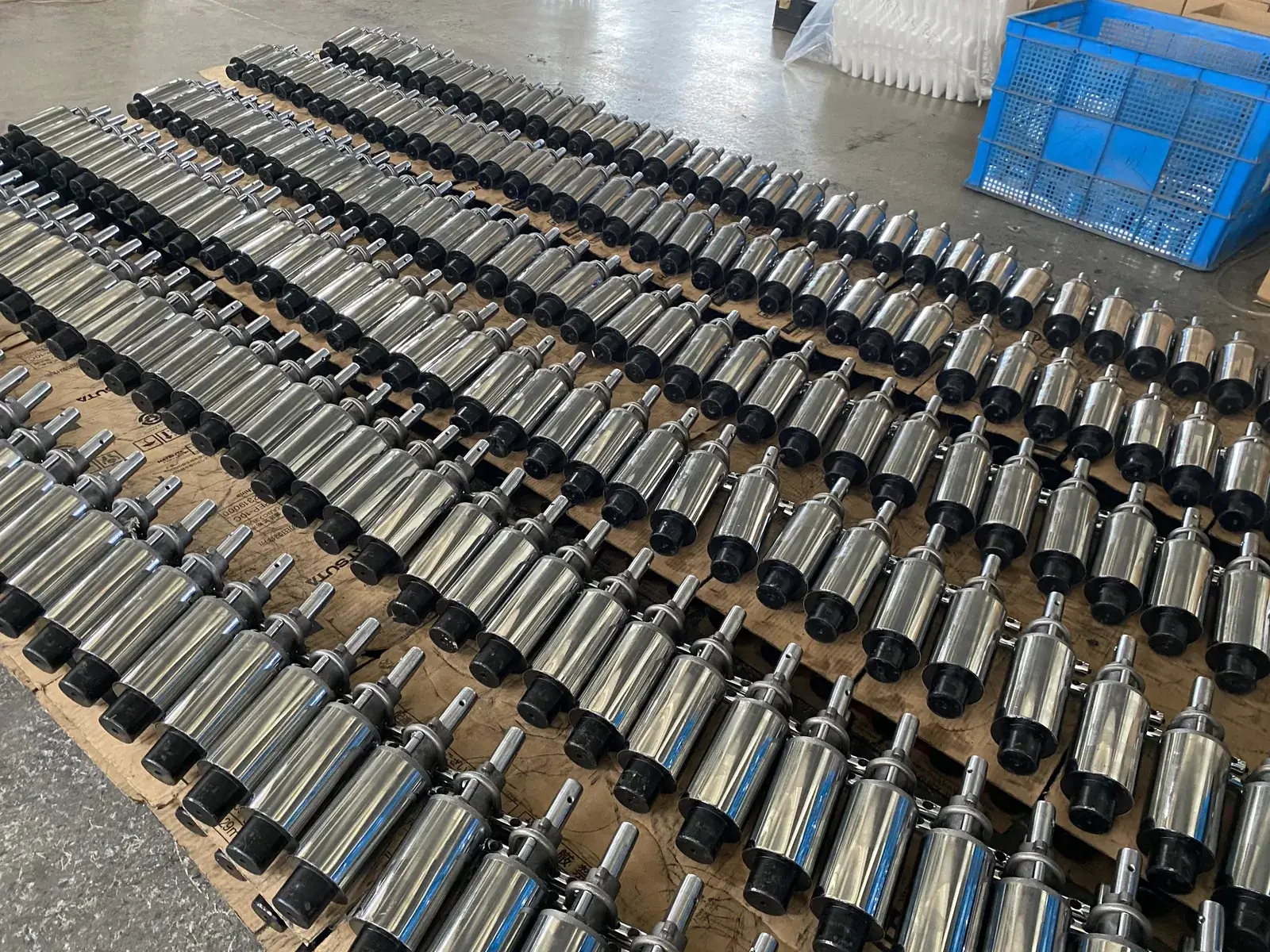 WellBeauty barber chair hydraulic pumps prepared for batch inspection